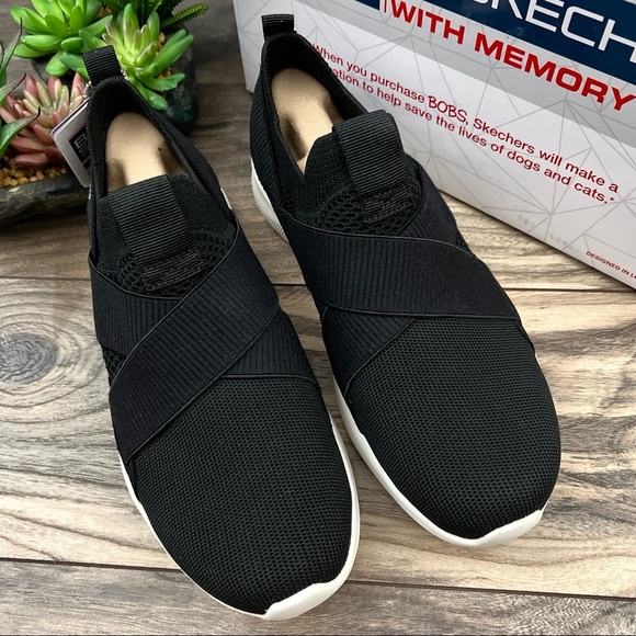 NIB Skechers 8W WIDE FIT Bobs Sport Bob Squad 2 Slip On Sneaker Black - Picture 2 of 12